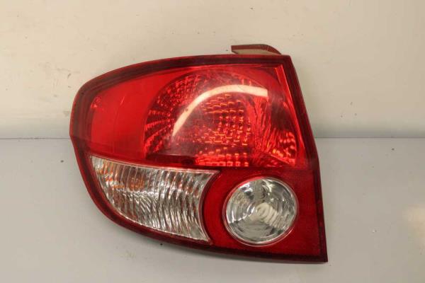 FEU ARRIERE GAUCHE HYUNDAI GETZ 6/2001-9/2005 - Vue 1